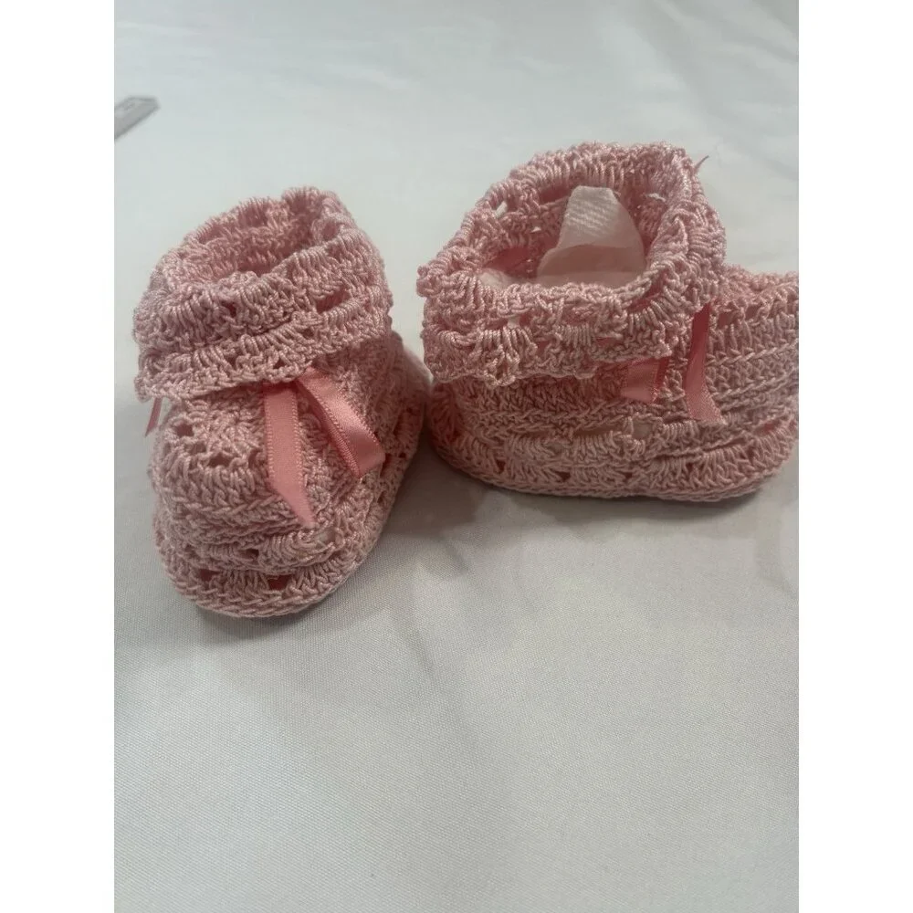 Victorian Style Rose Thread Crochet Baby Shoes With Pink Ribbon Bow